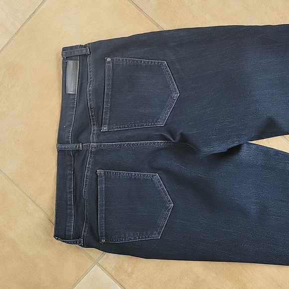 DKNY dark wash Soho boot jeans 4× 30 - Picture 7 of 7